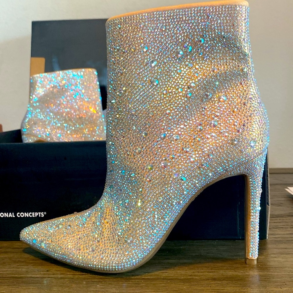 NIB [INC International Concepts] Reisa 6 Pointed Sparkle Ankle Boots Women’s 5.0 - Picture 8 of 15